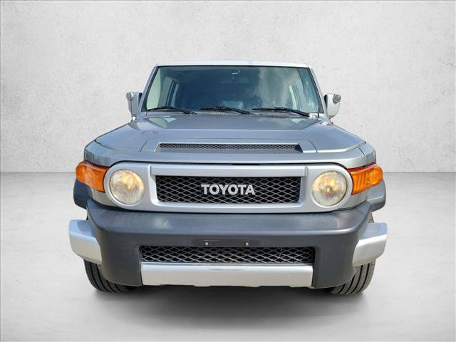 Used 2012 Toyota FJ Cruiser 4WD w/ Convenience Pkg video 2