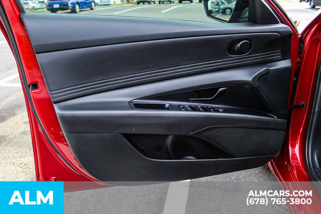 Used 2025 Hyundai Elantra Sport FWD image 36