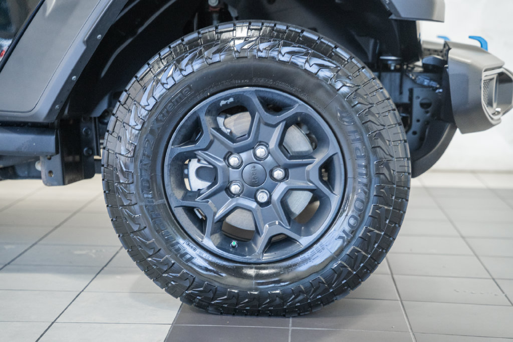 Used 2023 Jeep Wrangler Unlimited w/ Cold Weather Group AWD/4WD image 15