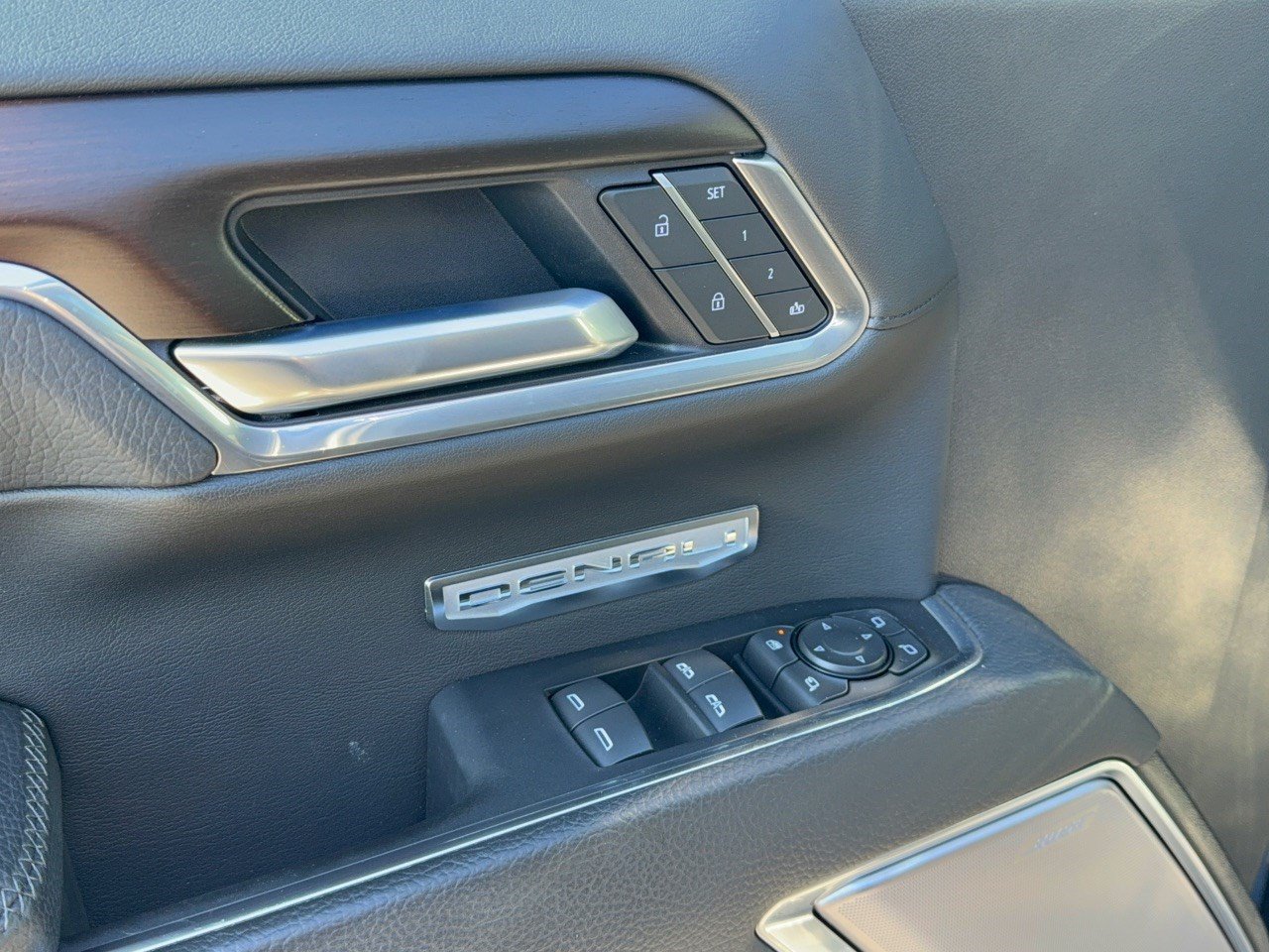 Used 2025 GMC Sierra 1500 Denali AWD/4WD image 15