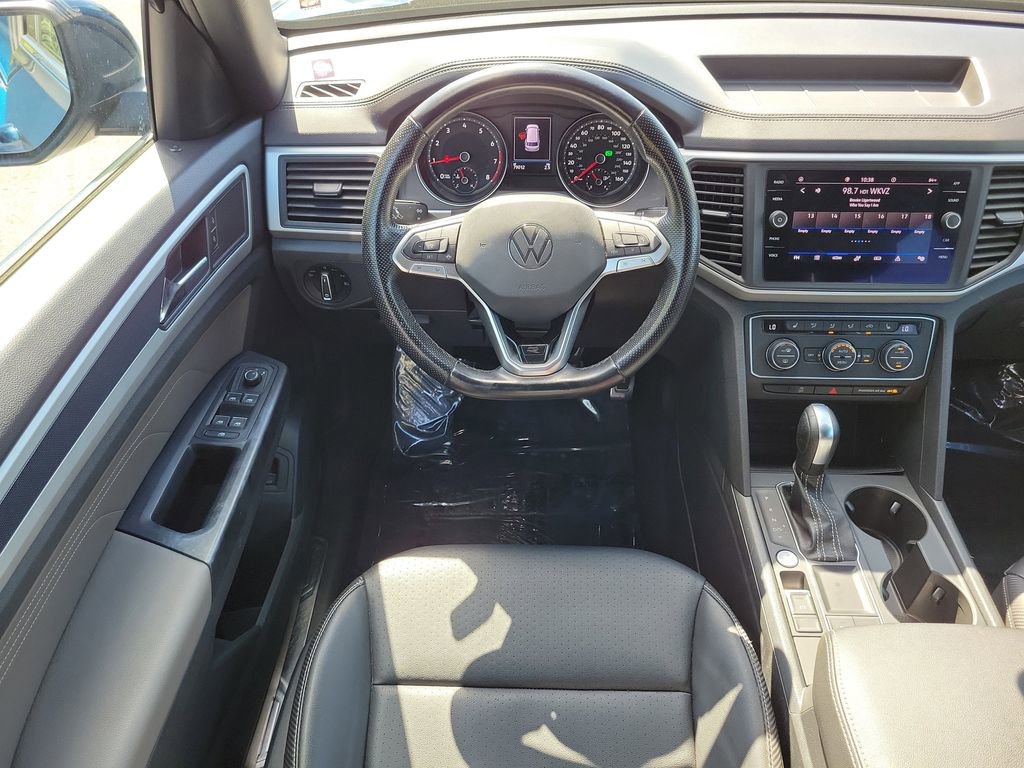 Used 2021 Volkswagen Atlas Cross Sport SE w/ Panoramic Sunroof Package FWD image 13