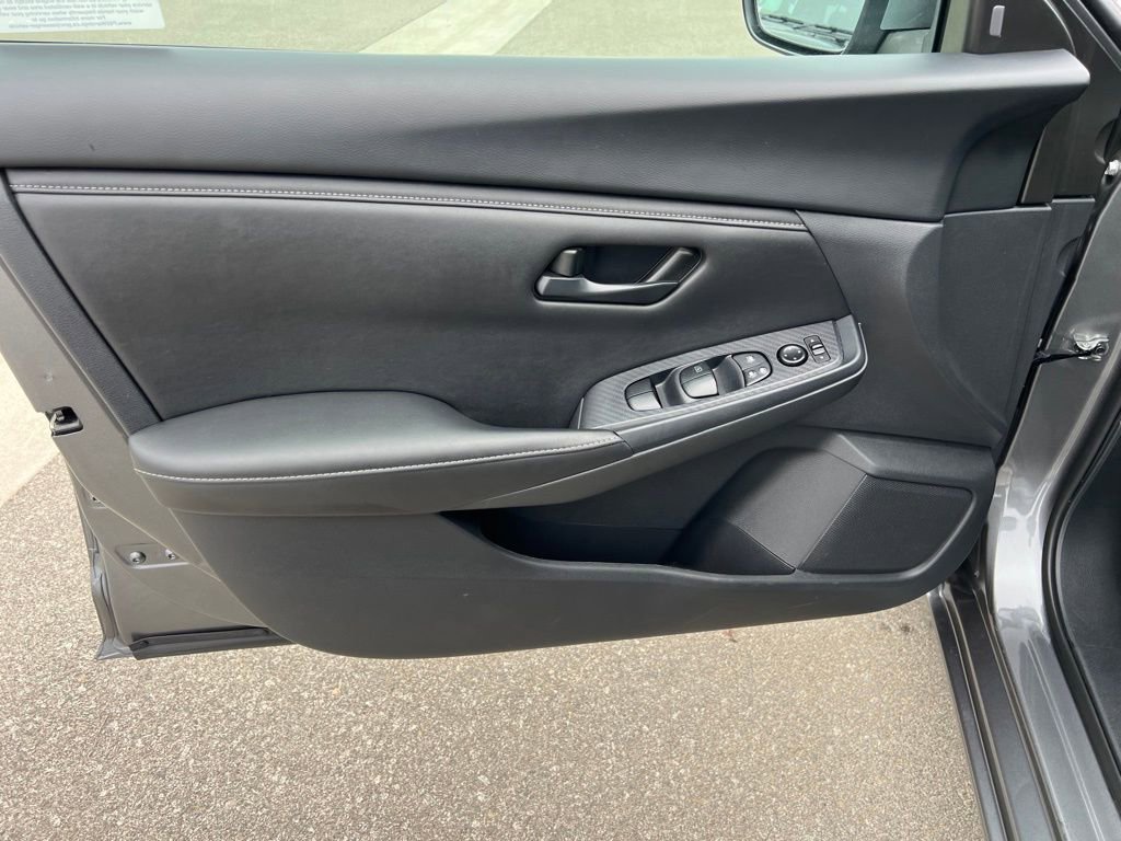 Used 2024 Nissan Sentra S image 16