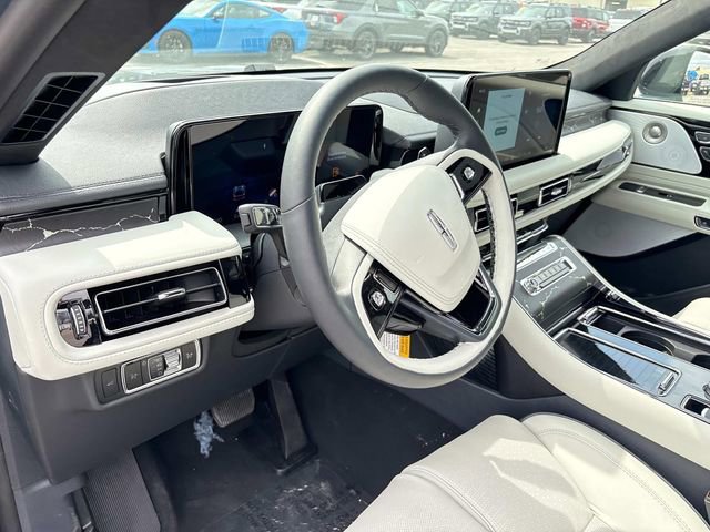 New 2025 Lincoln Aviator Black Label w/ Black Label Special Edition image 27