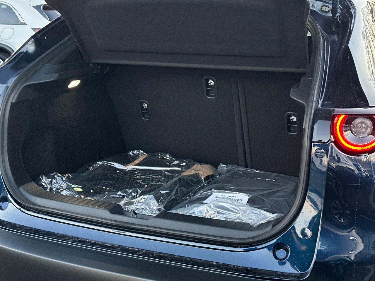 New 2026 MAZDA CX-30 AWD 2.5 S w/ Select Sport Pkg image 8