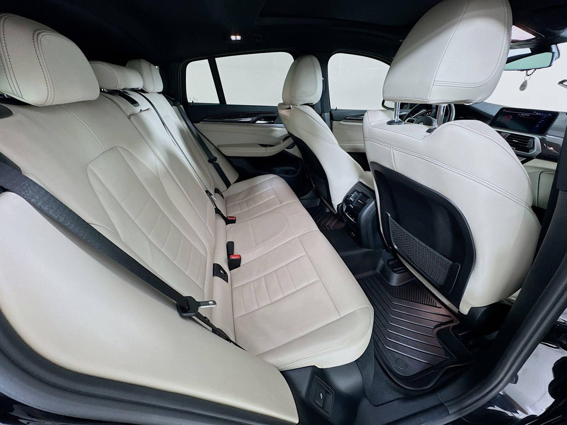 Used 2021 BMW X4 M40i w/ Premium Package image 29