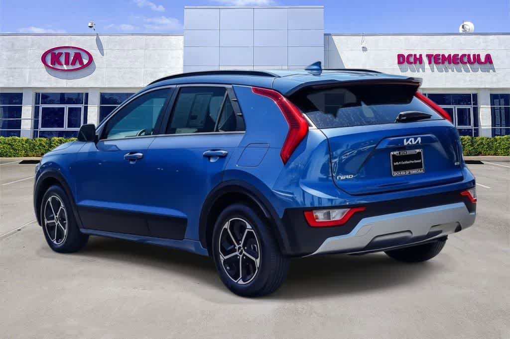 Certified 2023 Kia Niro EX FWD image 6