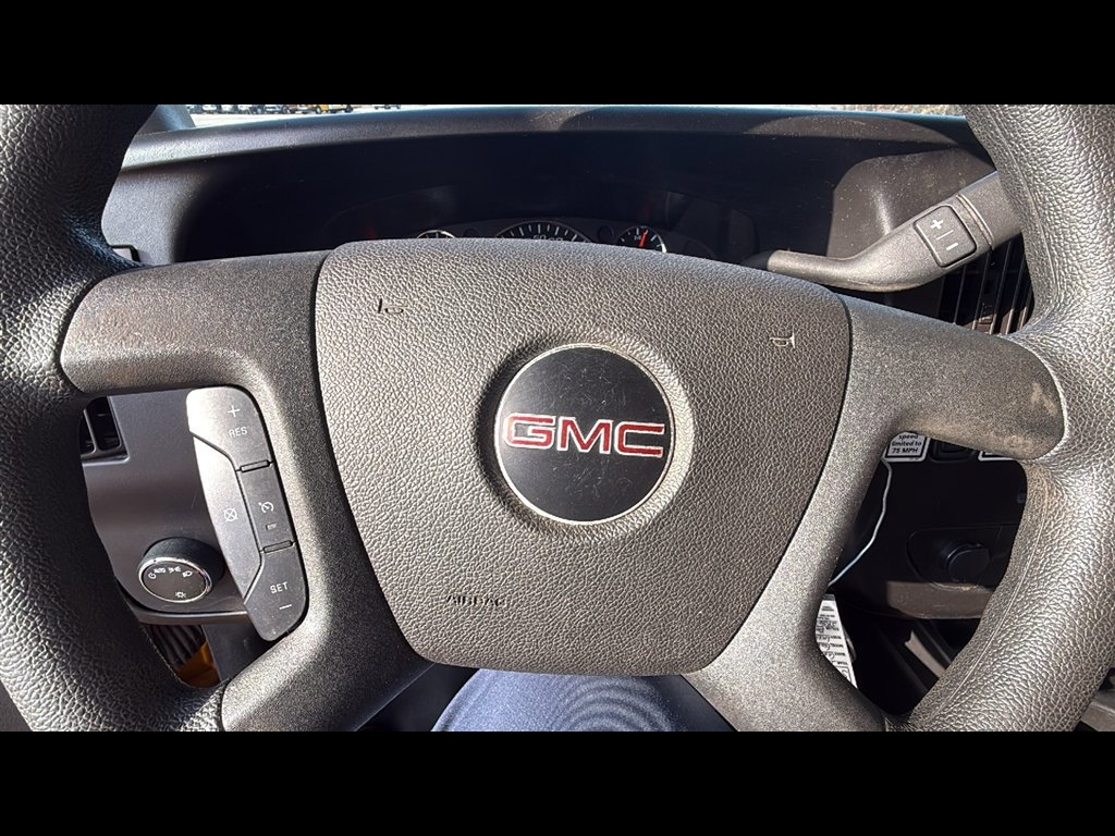 Used 2021 GMC Savana 3500 Extended w/ Power Convenience Package RWD image 12