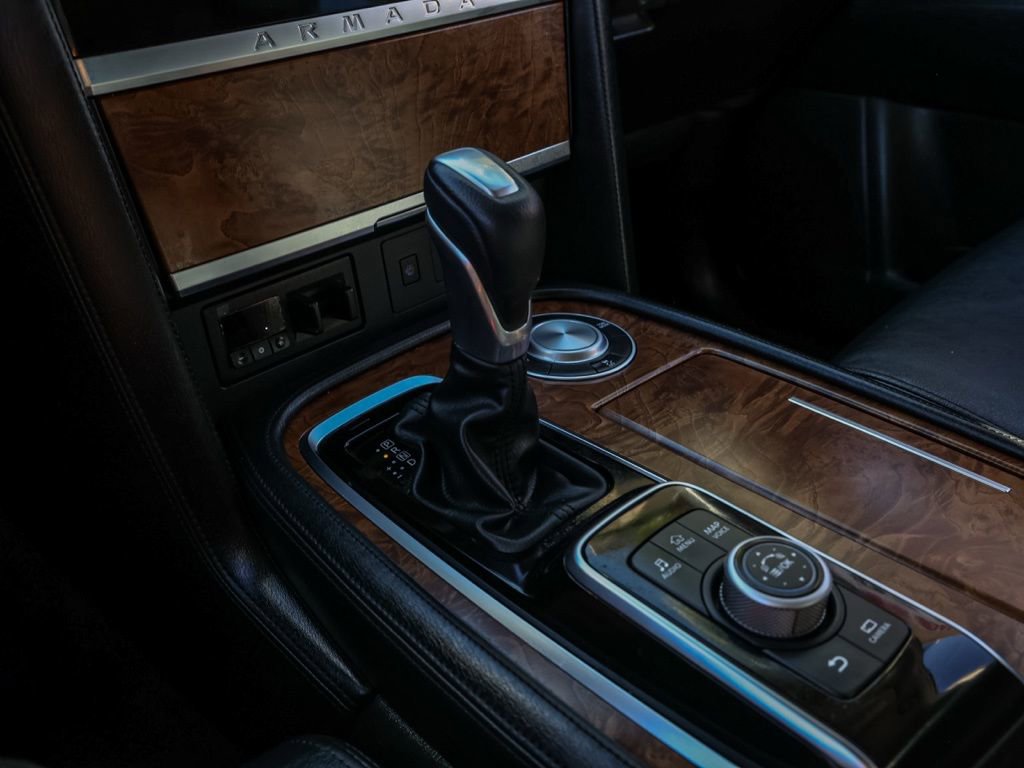 Used 2024 Nissan Armada SL w/ Captain's Chairs Package image 31