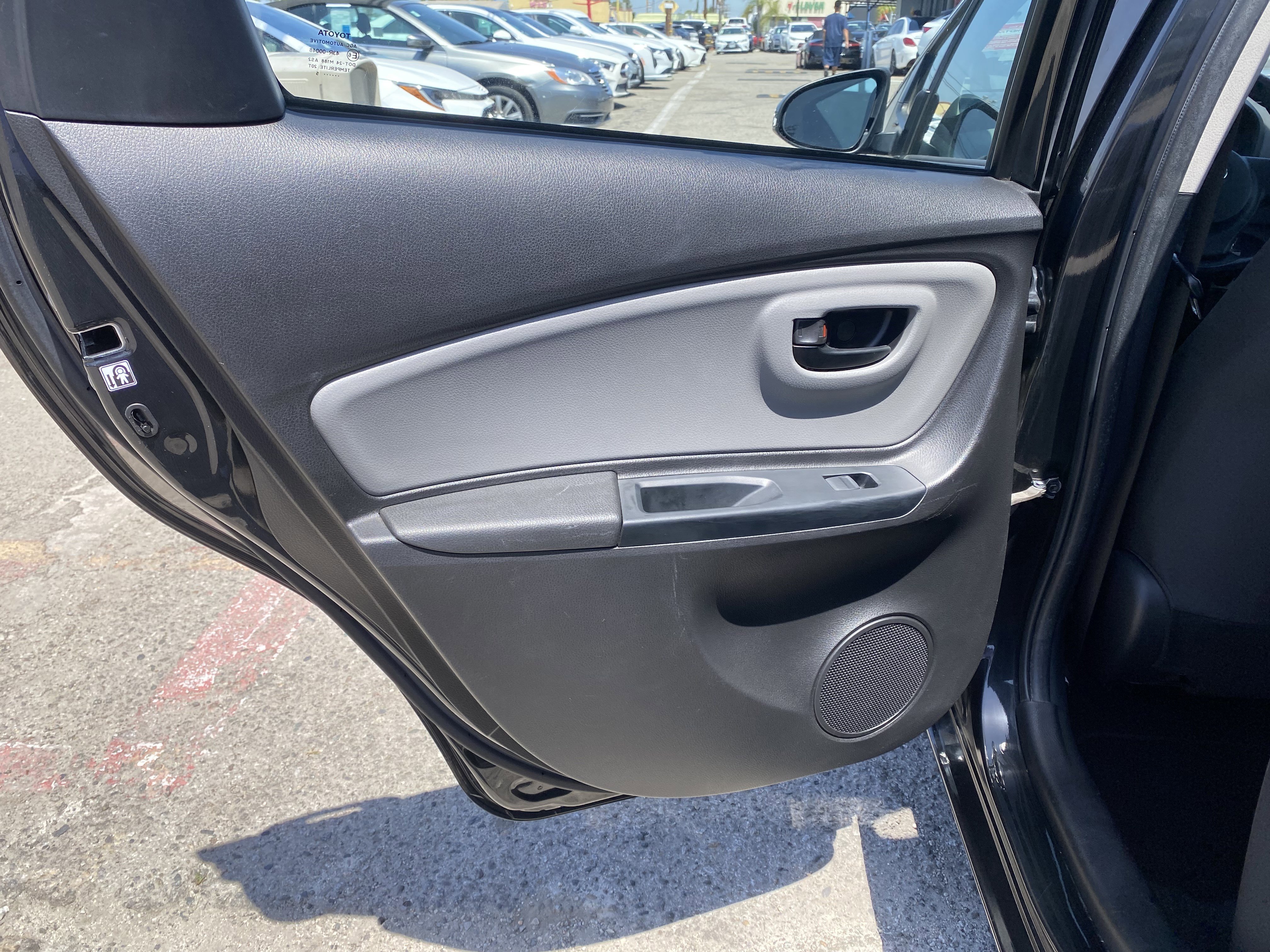 Used 2015 Toyota Yaris L FWD image 17