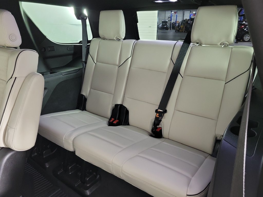 Used 2021 Cadillac Escalade Sport w/ Driver Assist Tech Package AWD/4WD image 12