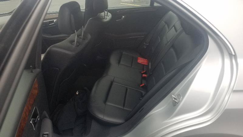 Used 2010 Mercedes-Benz E 350 4MATIC Sedan image 14