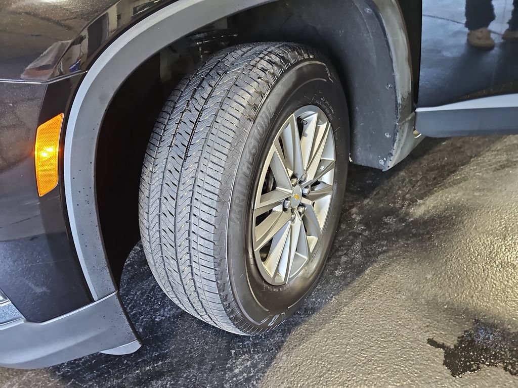 Used 2023 Chevrolet Traverse LT w/ LPO, Floor Liner Package AWD/4WD image 33