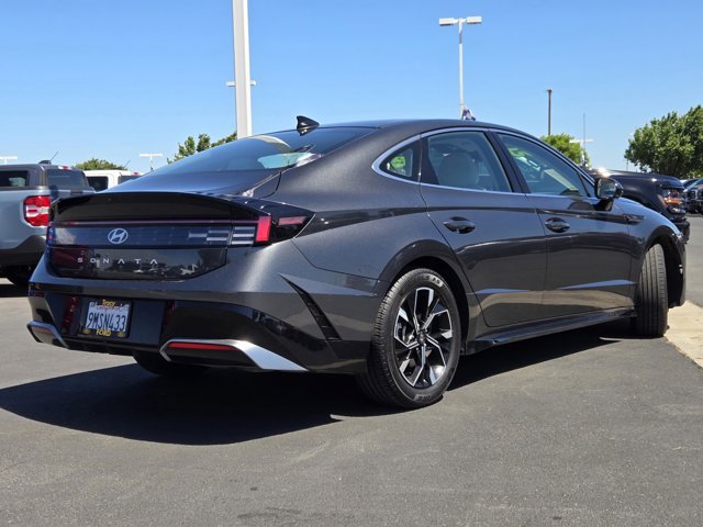 Used 2024 Hyundai Sonata SEL FWD image 4
