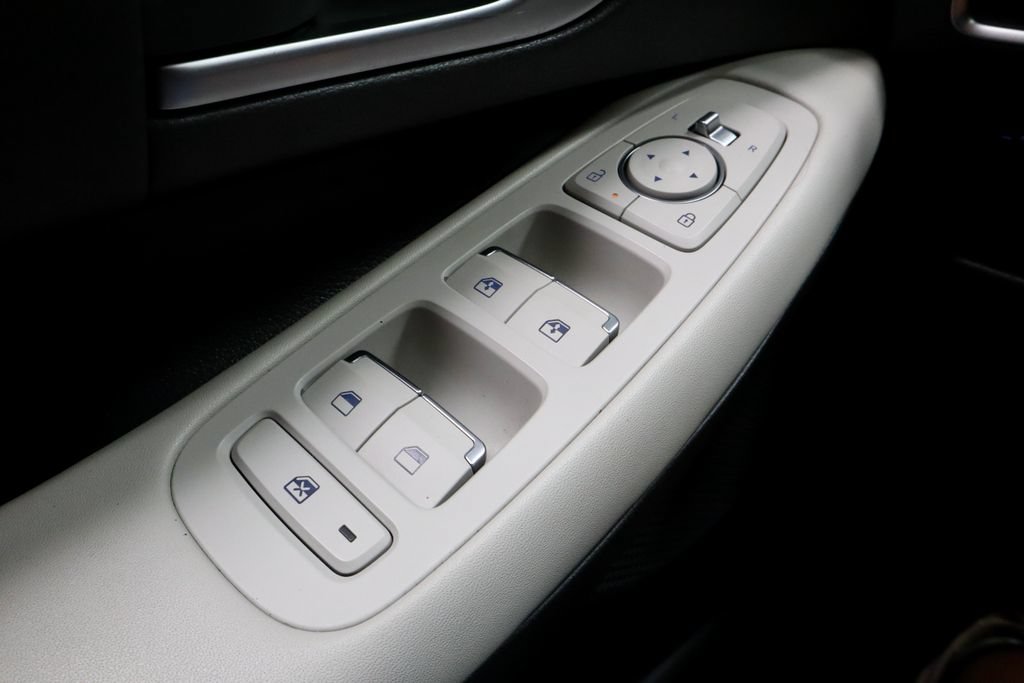 Certified 2025 Hyundai Sonata SEL FWD image 28
