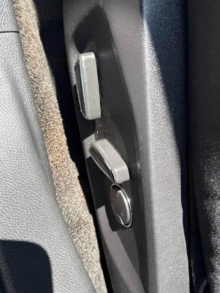 Used 2016 Ford Fusion SE FWD image 23