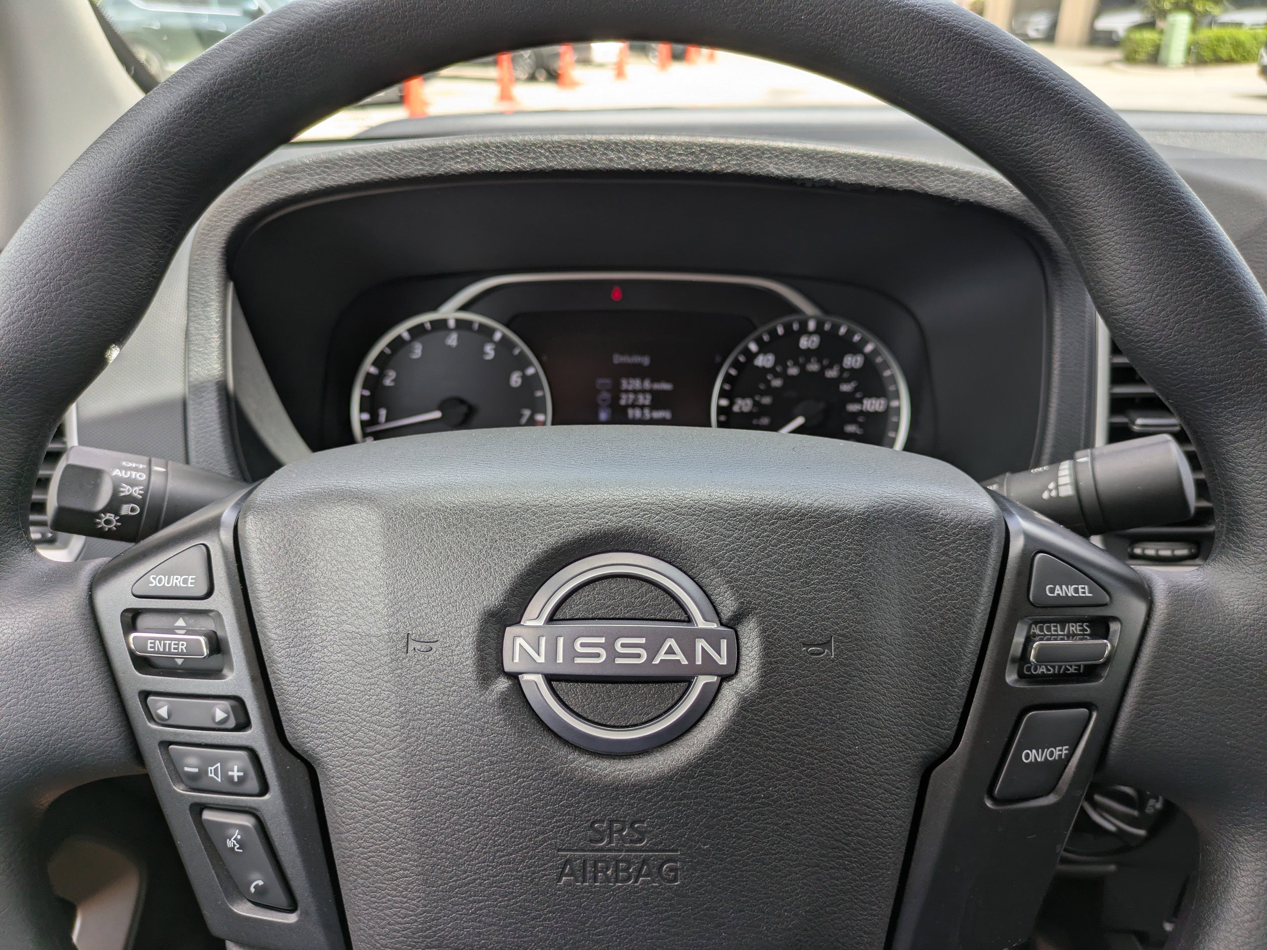 Used 2024 Nissan Frontier SV w/ Graphics Package image 24