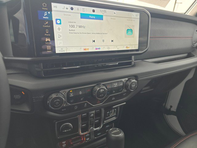 Certified 2025 Jeep Gladiator Rubicon w/ Convenience Group image 33