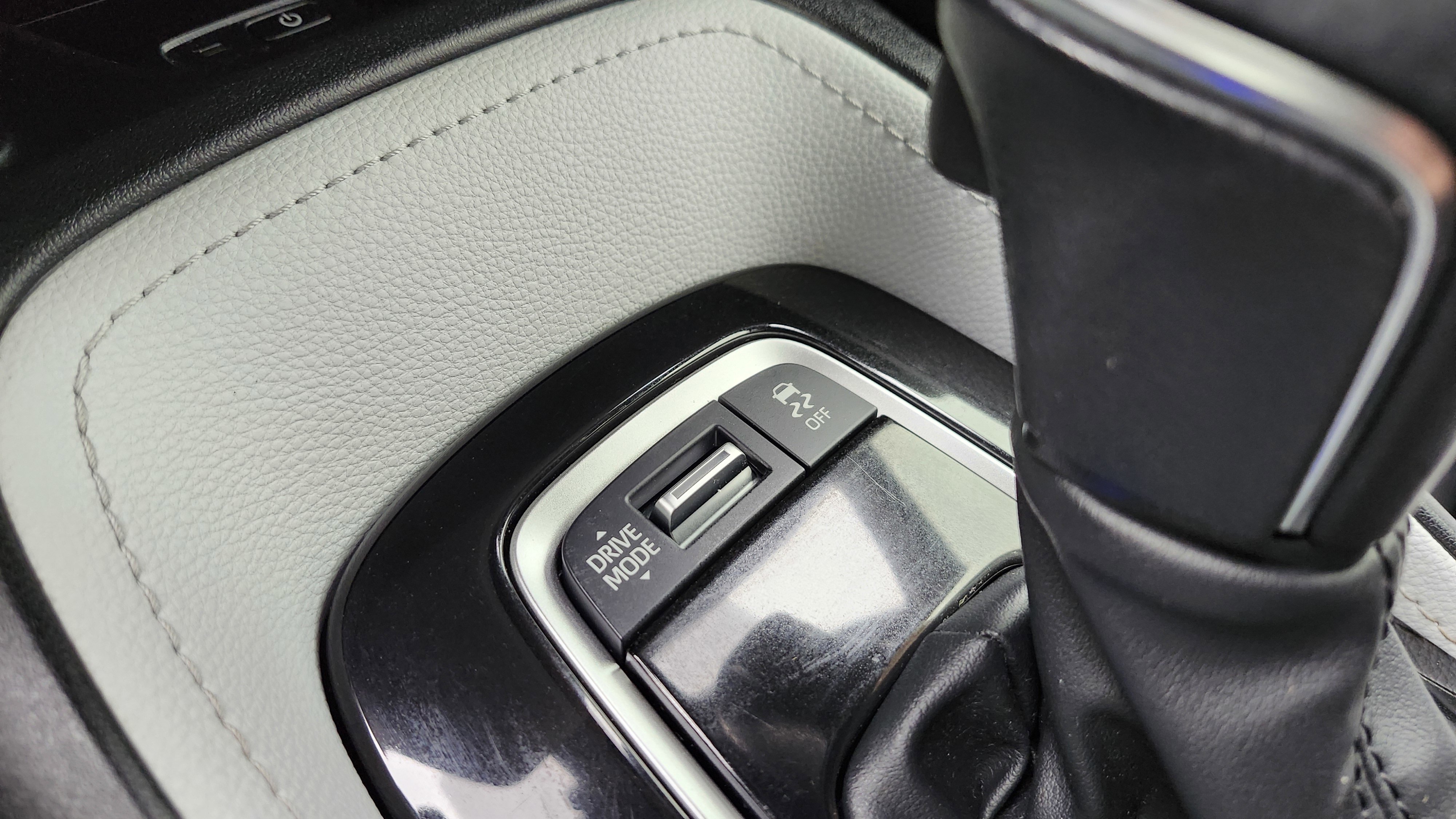 Used 2024 Toyota Corolla XSE image 9