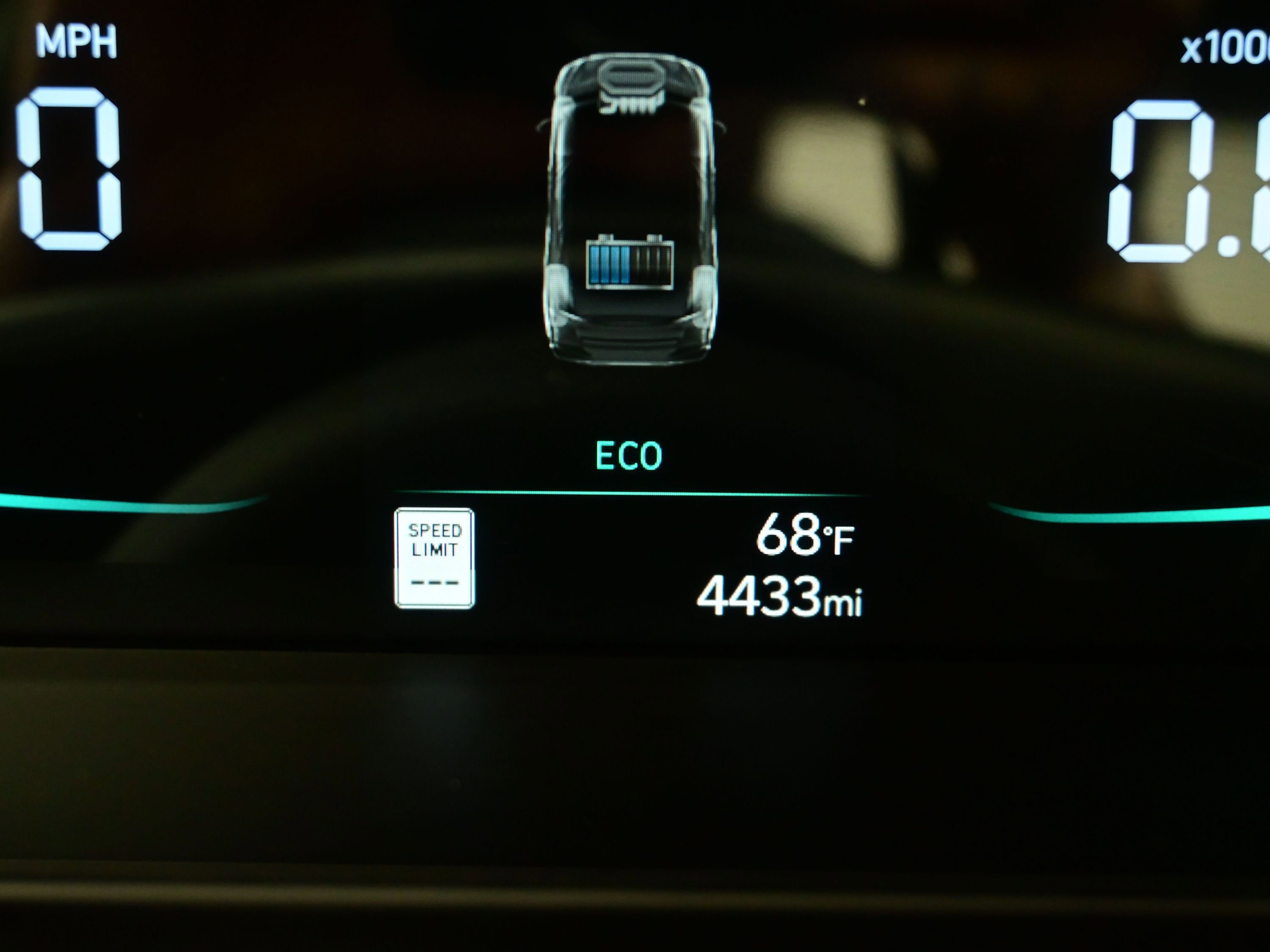 Certified 2025 Hyundai Elantra Blue image 24