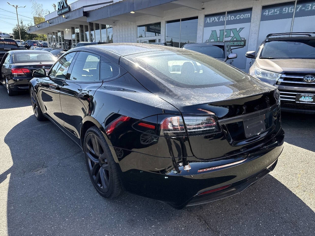 Used 2023 Tesla Model S Plaid AWD/4WD image 2
