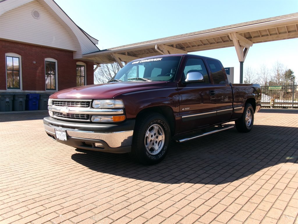 Used 1999 Chevrolet Silverado 1500 LS w/ Firm Ride Suspension Pkg image 1