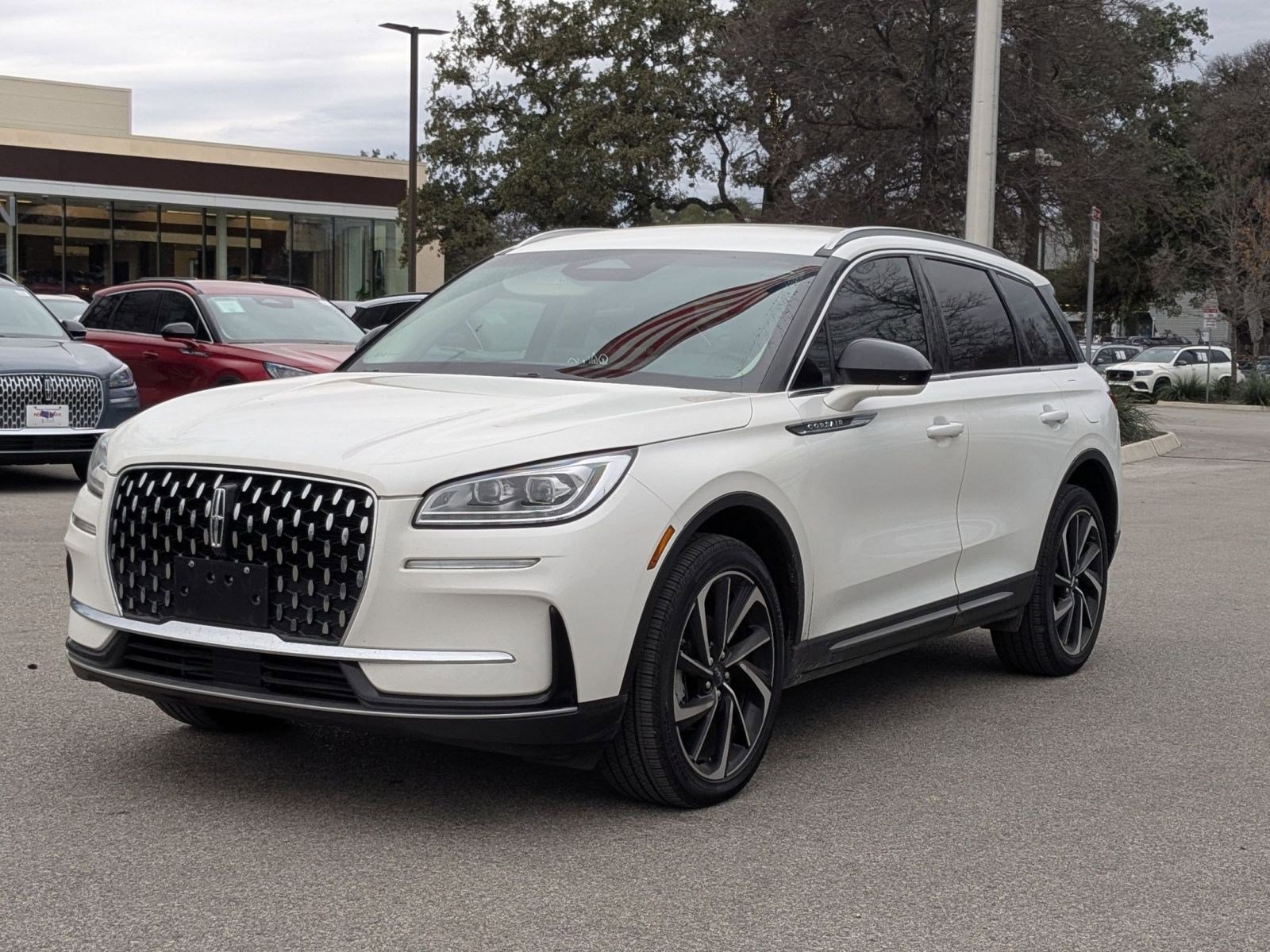 Used 2024 Lincoln Corsair Reserve image 7