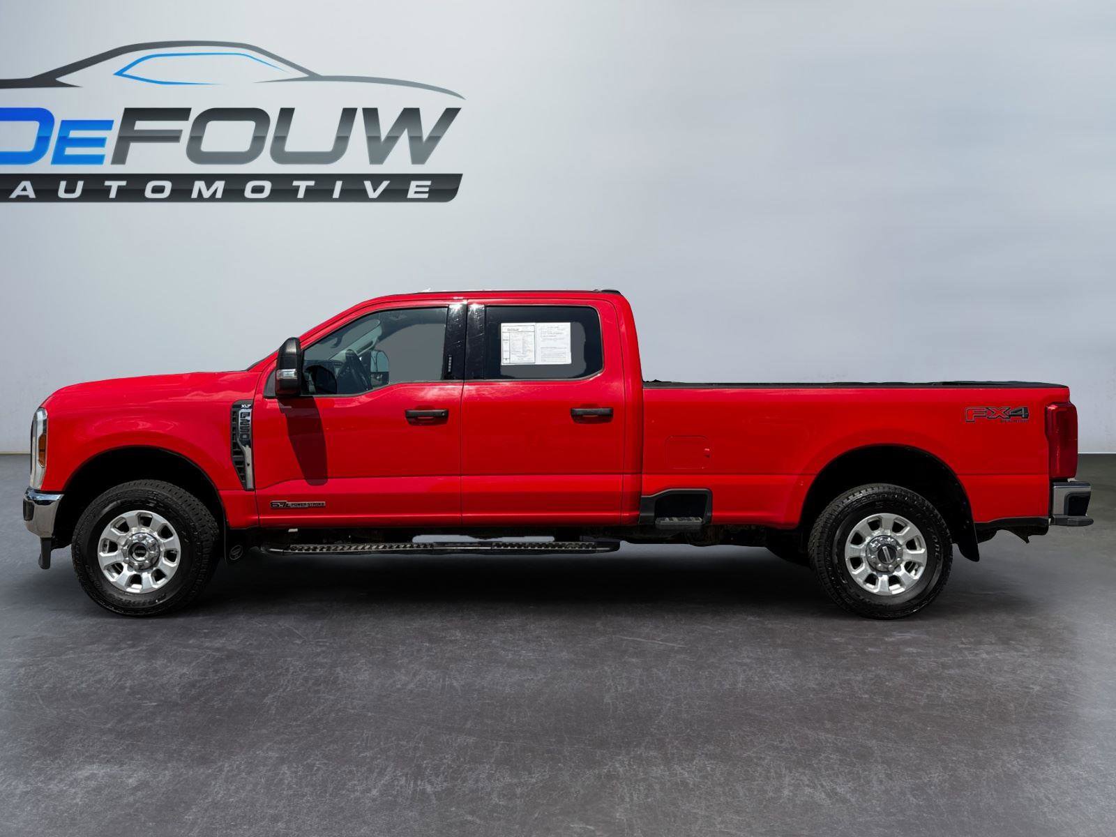 Used 2024 Ford F250 XLT AWD/4WD image 6
