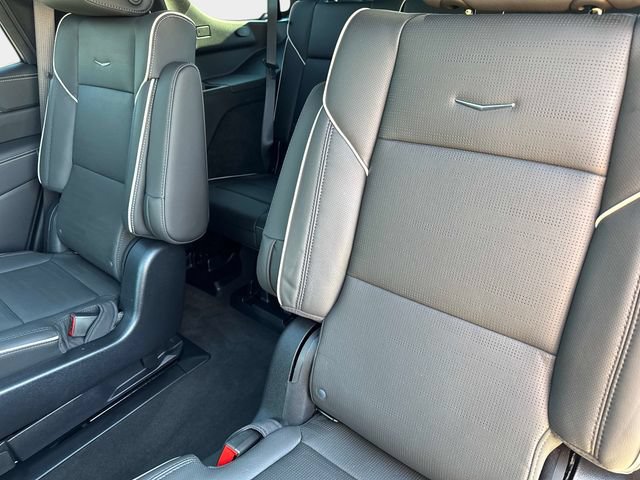 Certified 2025 Cadillac Escalade Premium Luxury AWD/4WD image 14