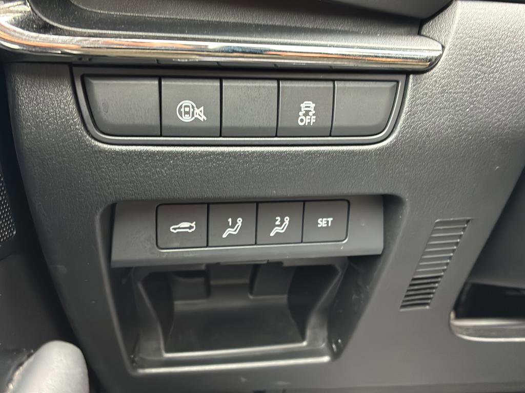 Used 2025 MAZDA MAZDA3 s image 34
