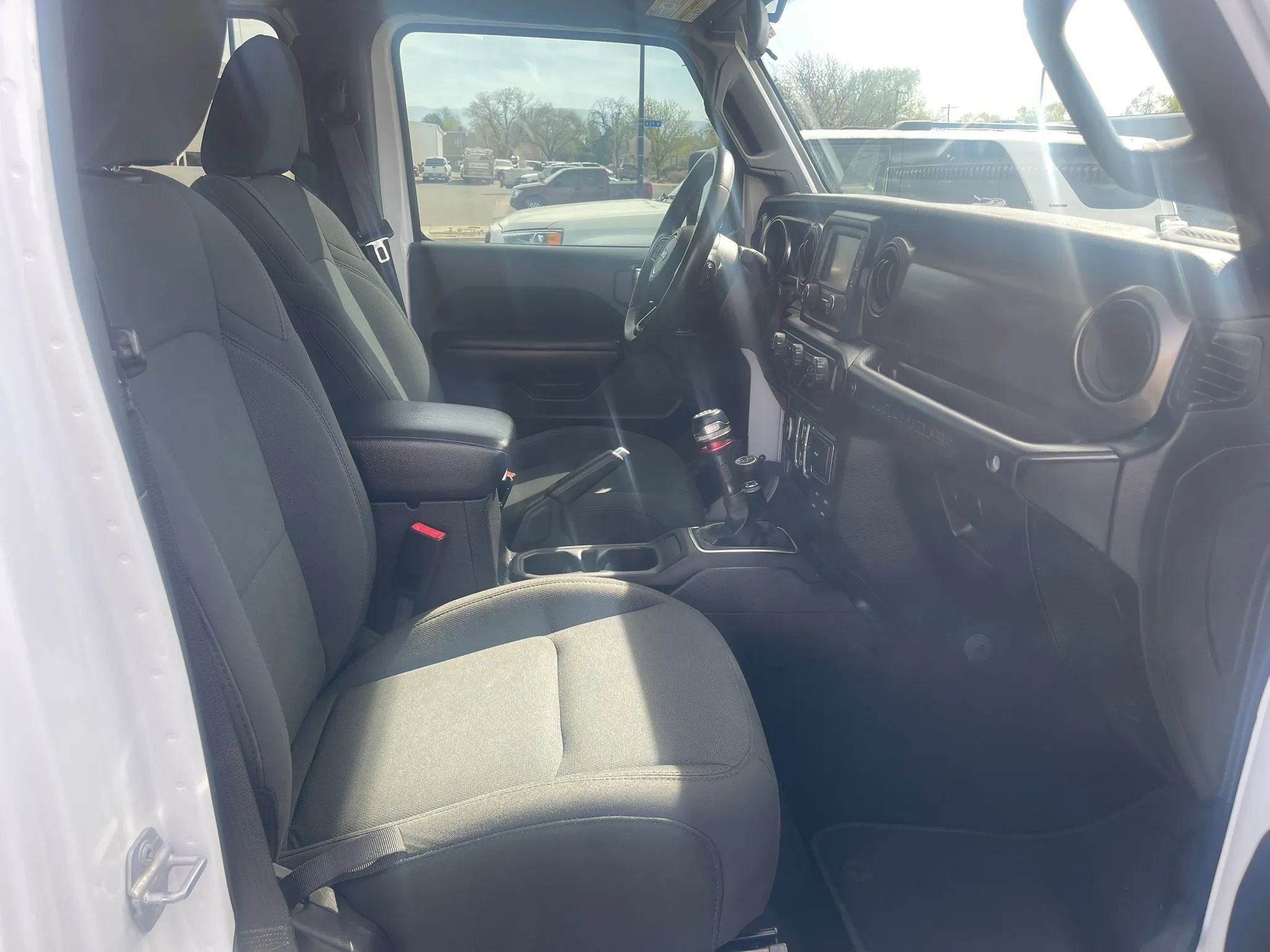 Used 2018 Jeep Wrangler Unlimited Sport S image 20