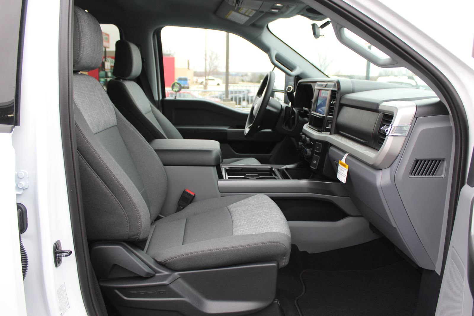 New 2026 Ford F350 XLT w/ FX4 Off-Road Package image 13