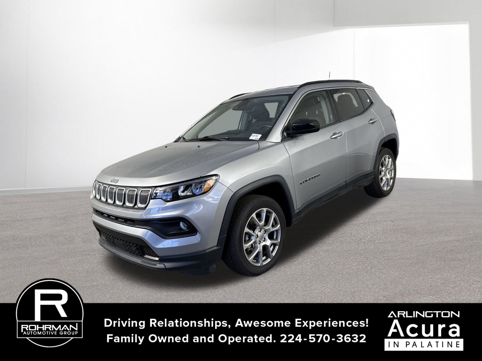 Used 2022 Jeep Compass Latitude image 2
