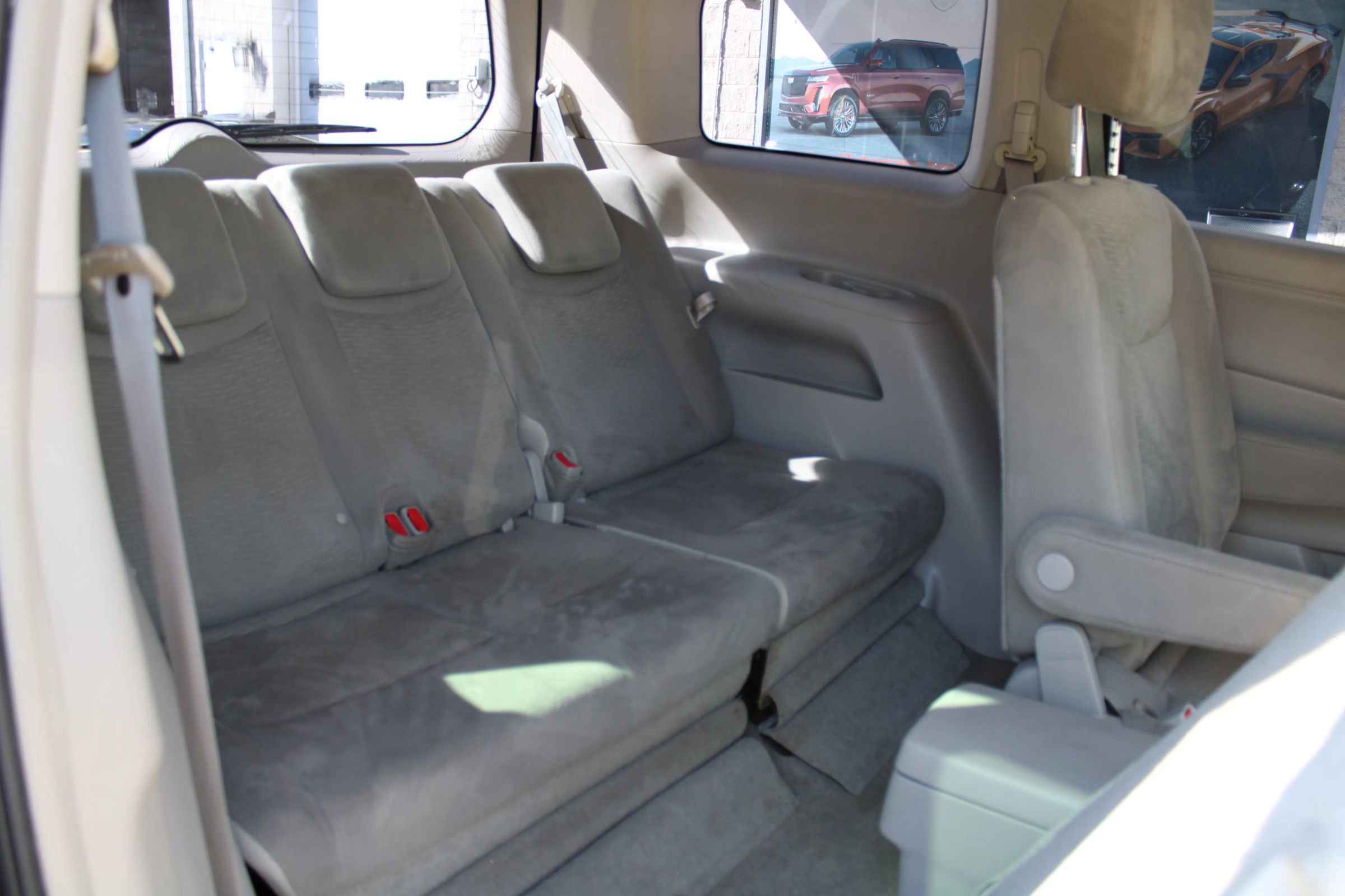 Used 2015 Nissan Quest S image 18