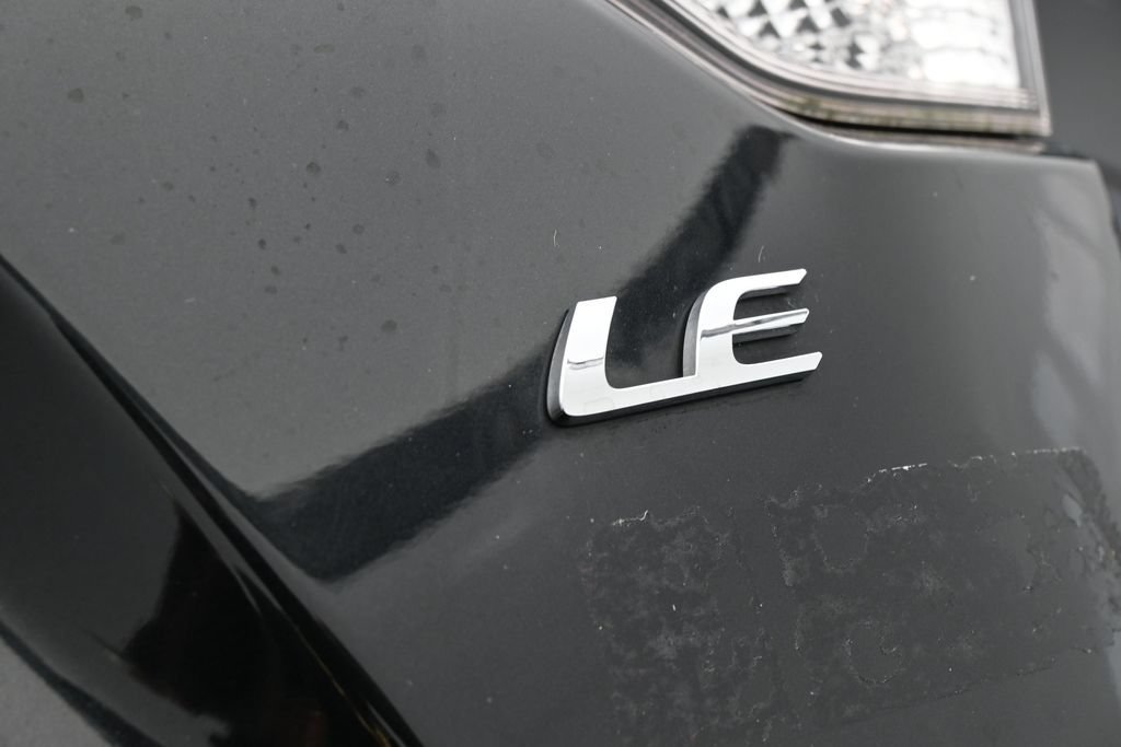 Used 2022 Toyota Corolla LE FWD image 32