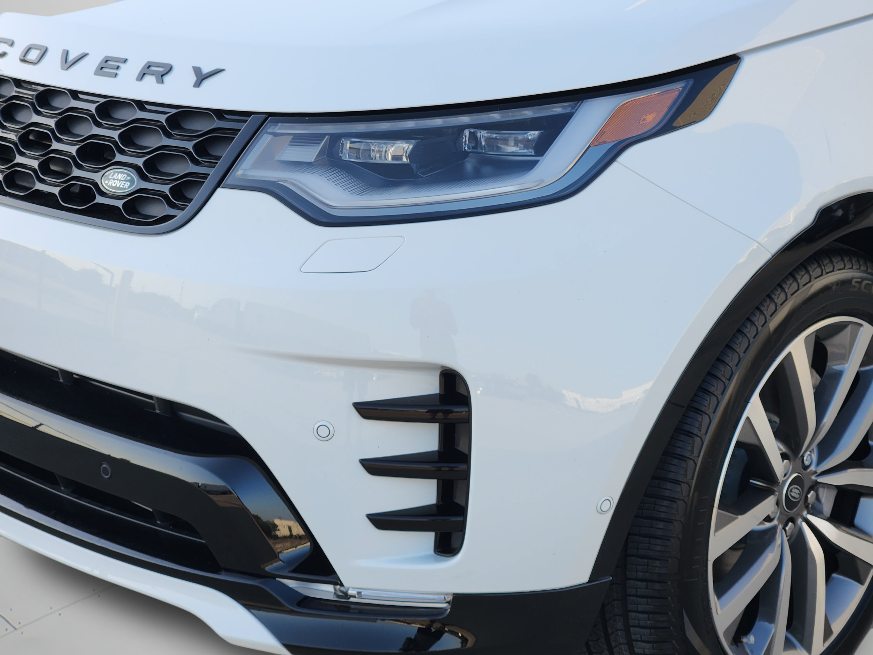 New 2026 Land Rover Discovery Dynamic SE AWD/4WD image 32