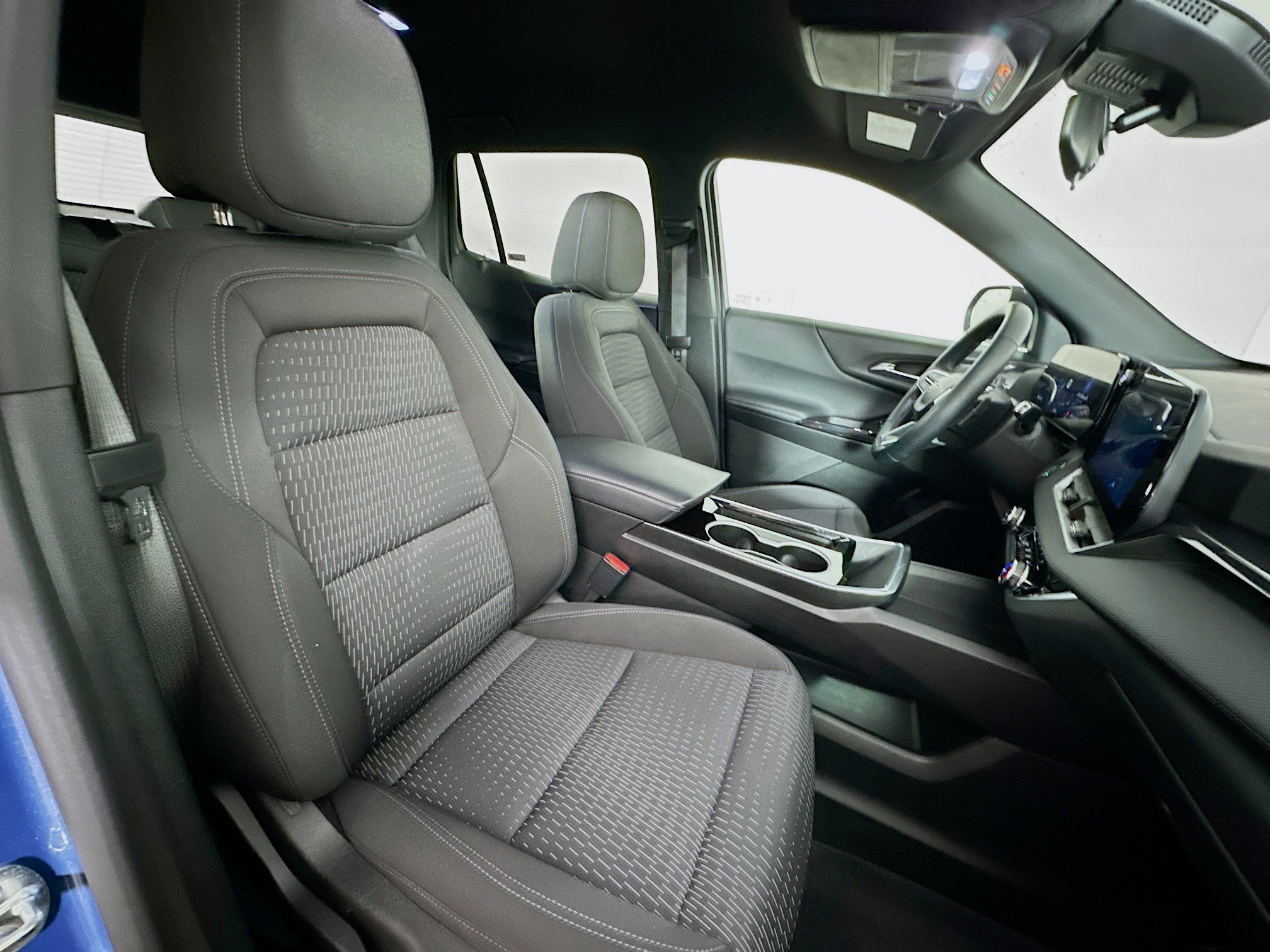 Used 2025 Chevrolet Equinox LT image 29