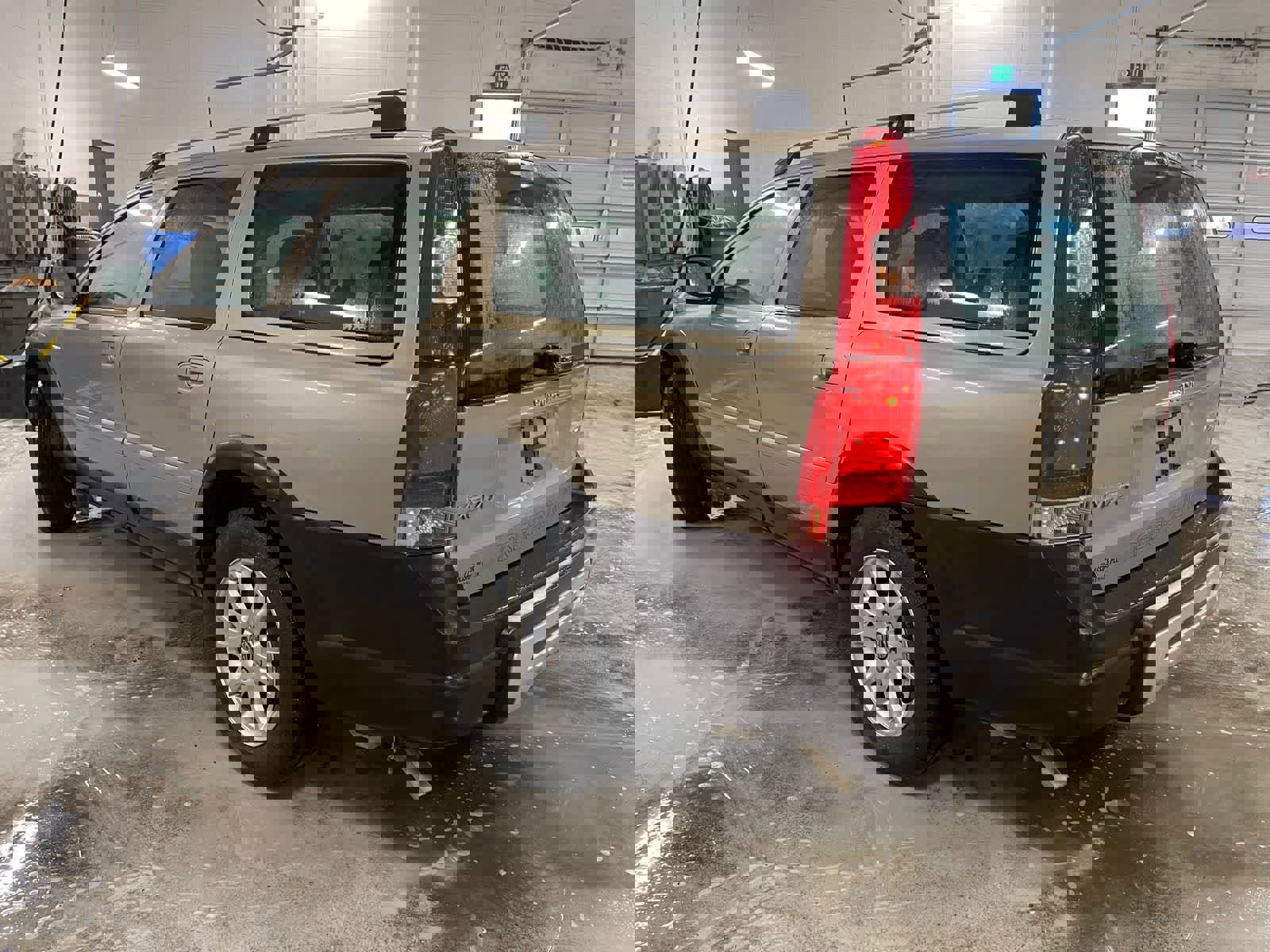 Used 2005 Volvo XC70 image 4