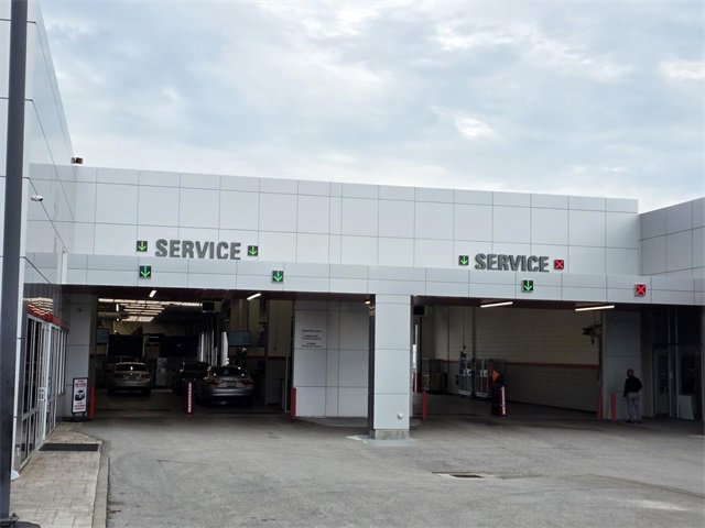 Used 2025 Toyota Camry XLE image 11