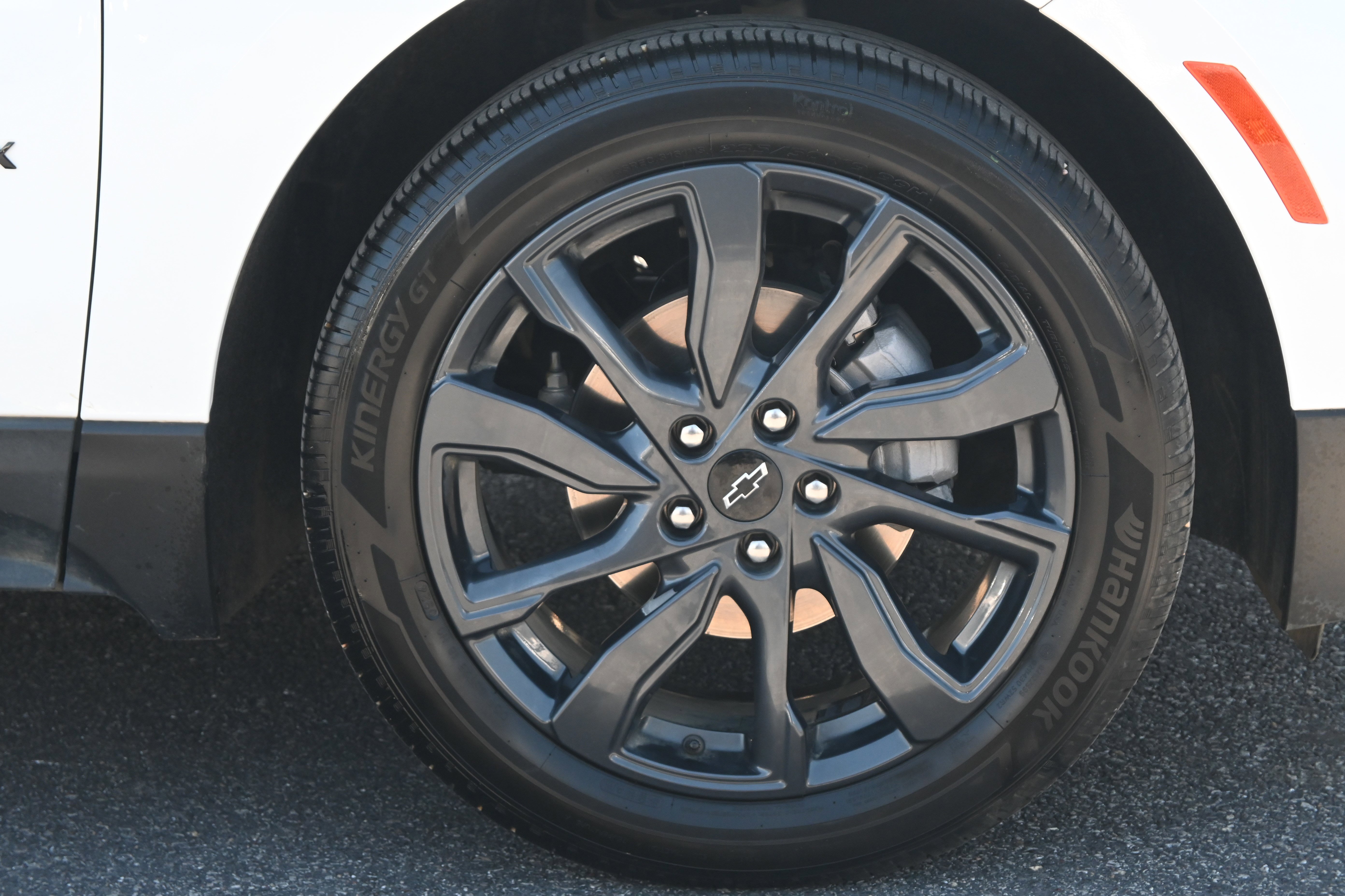 Used 2024 Chevrolet Equinox RS w/ RS Leather Package FWD image 13
