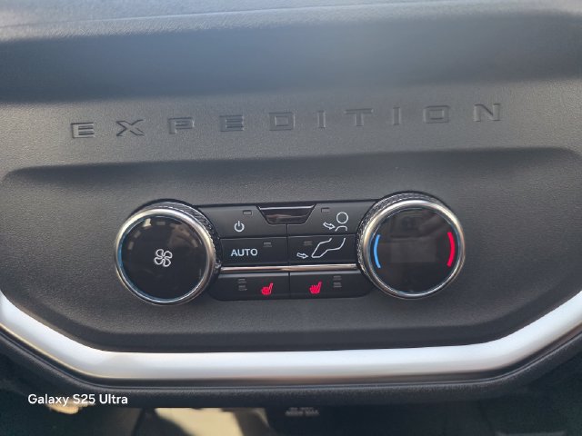 New 2027 Ford Expedition Platinum w/ Stealth Appearance Package RWD image 18
