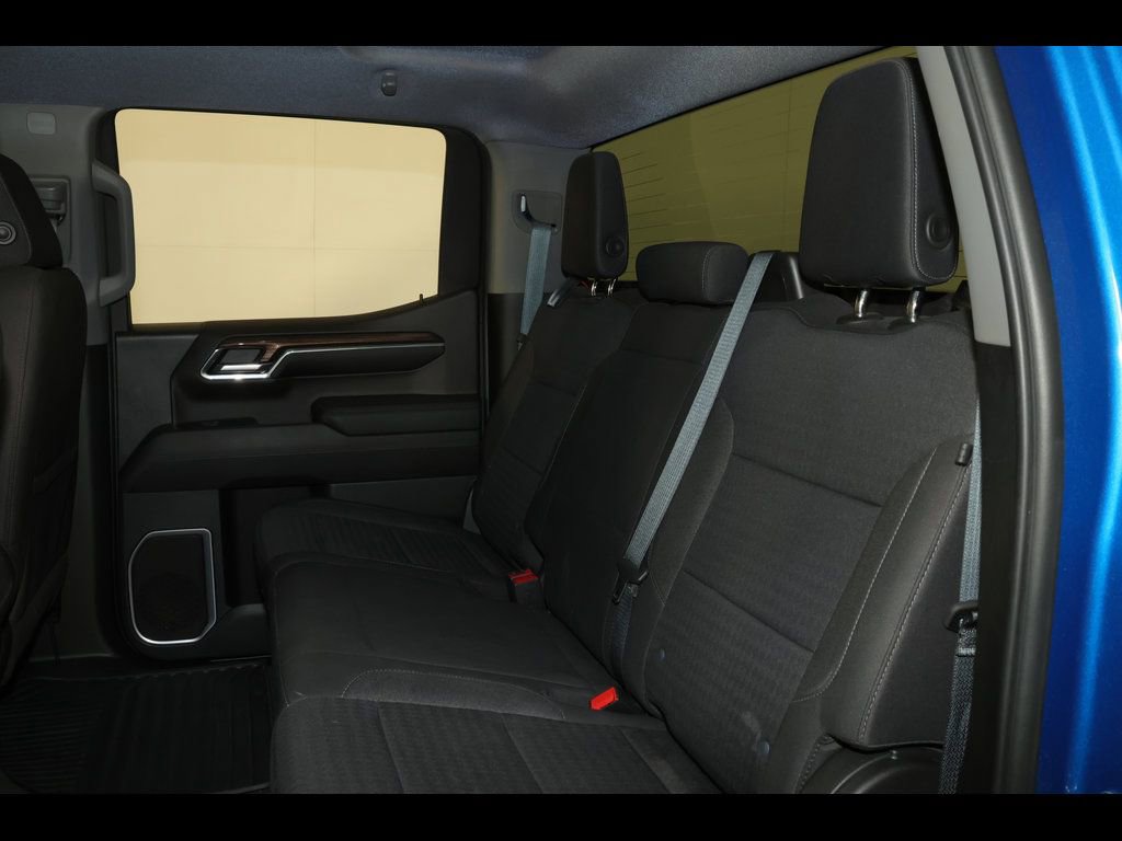 Used 2023 Chevrolet Silverado 1500 LT AWD/4WD image 30