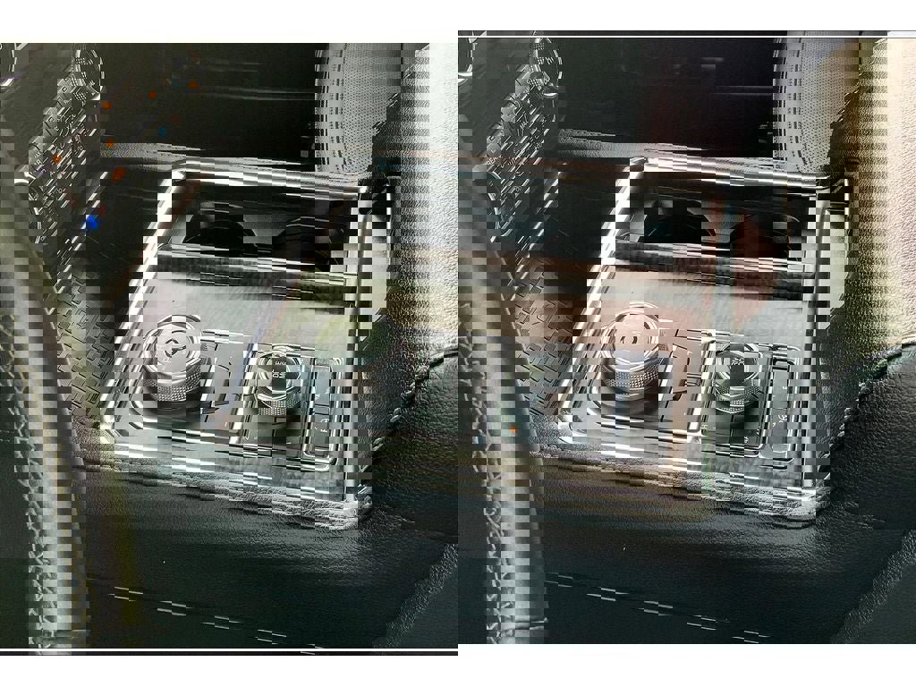 Used 2021 Ford Expedition Max Limited AWD/4WD image 18