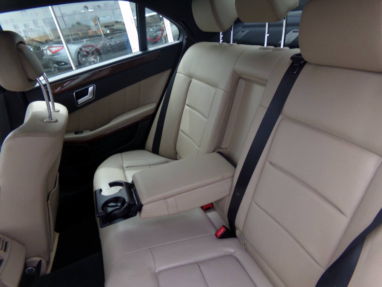 Used 2013 Mercedes-Benz E 350 BlueTEC Sedan image 12