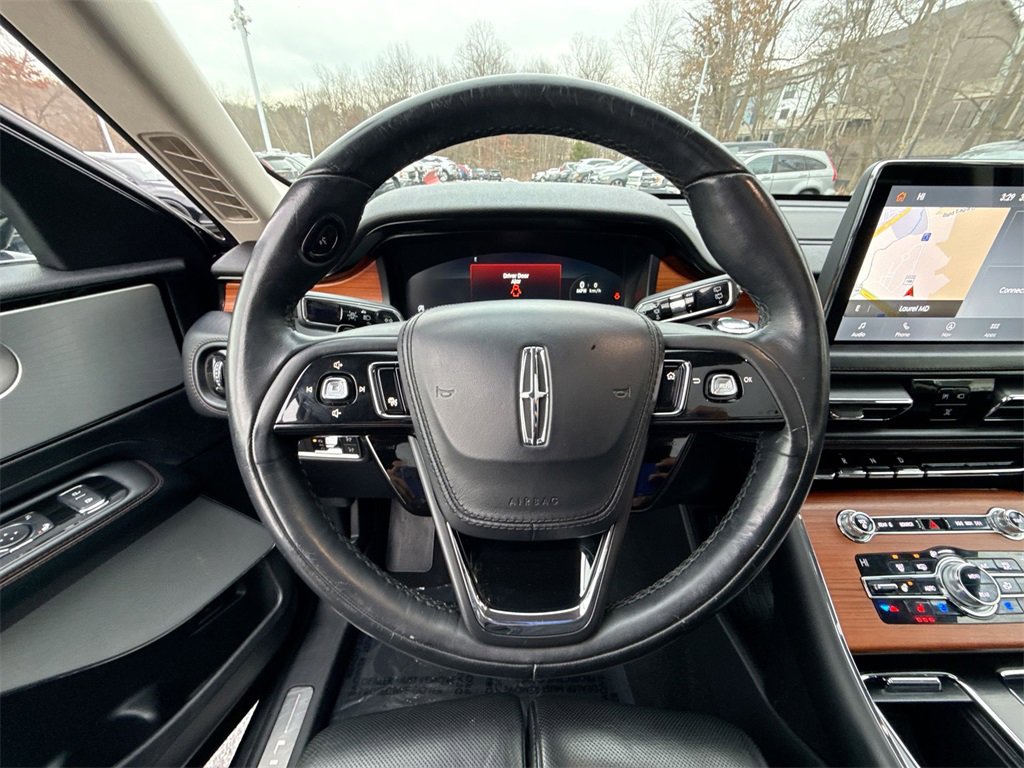 Used 2020 Lincoln Aviator Reserve w/ Equipment Group 202A image 11