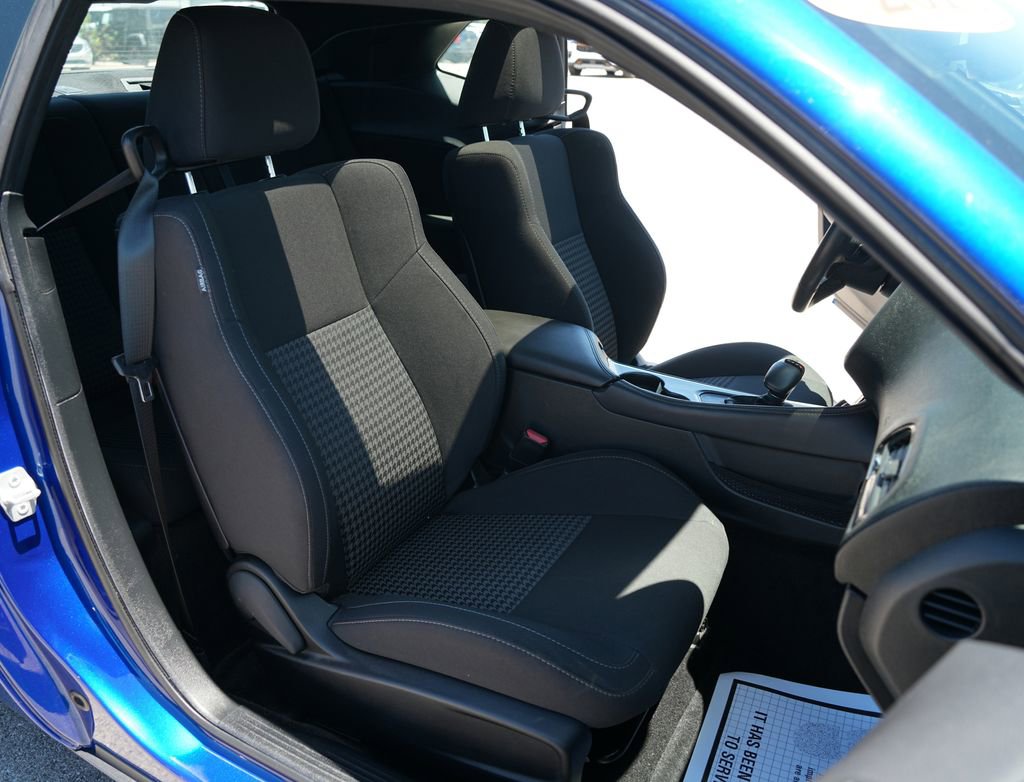 Used 2018 Dodge Challenger R/T RWD image 25