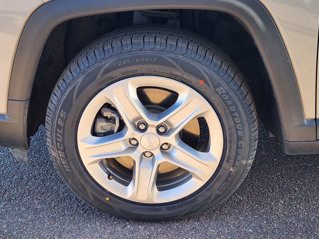 Used 2023 Jeep Compass Latitude w/ Convenience Group image 22