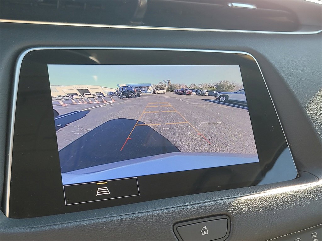 Used 2022 Cadillac XT4 Premium Luxury w/ Safety Alert Package image 23