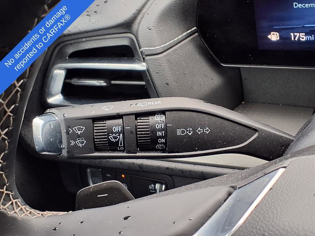 Used 2025 Chevrolet Traverse LT image 21