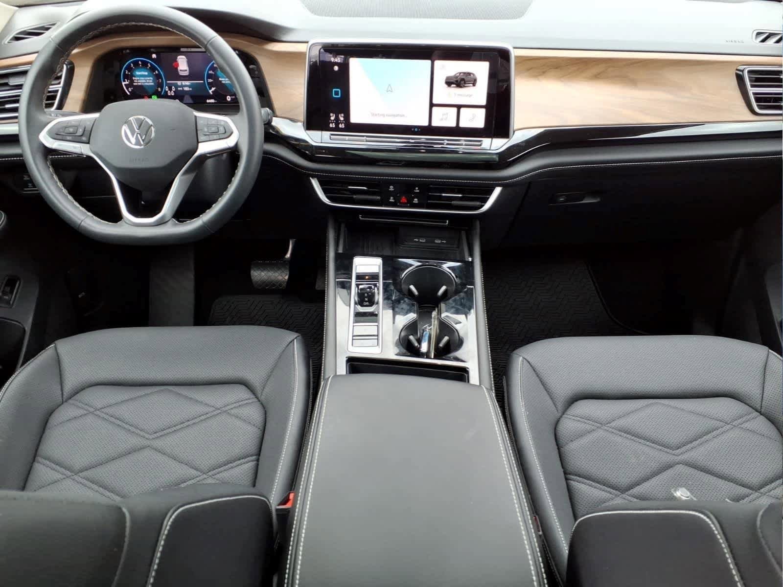 Used 2025 Volkswagen Atlas SE FWD image 10
