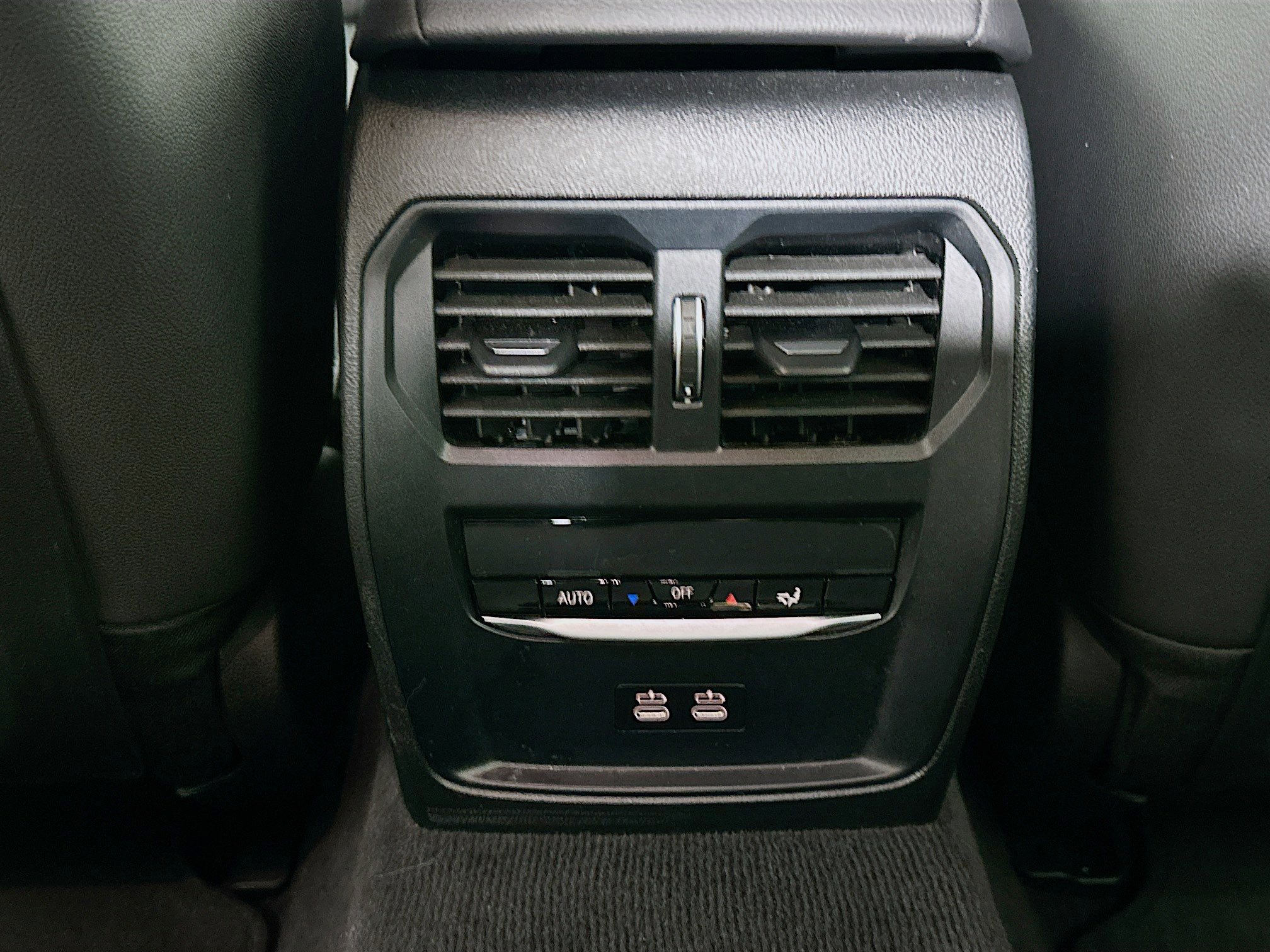 Used 2025 BMW i4 eDrive40 image 28